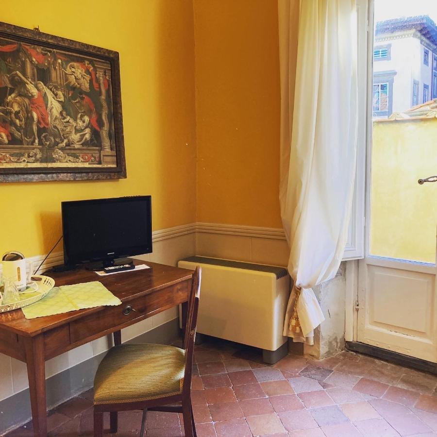 Palazzo Tucci Residenza D'Epoca Panzió Lucca Kültér fotó