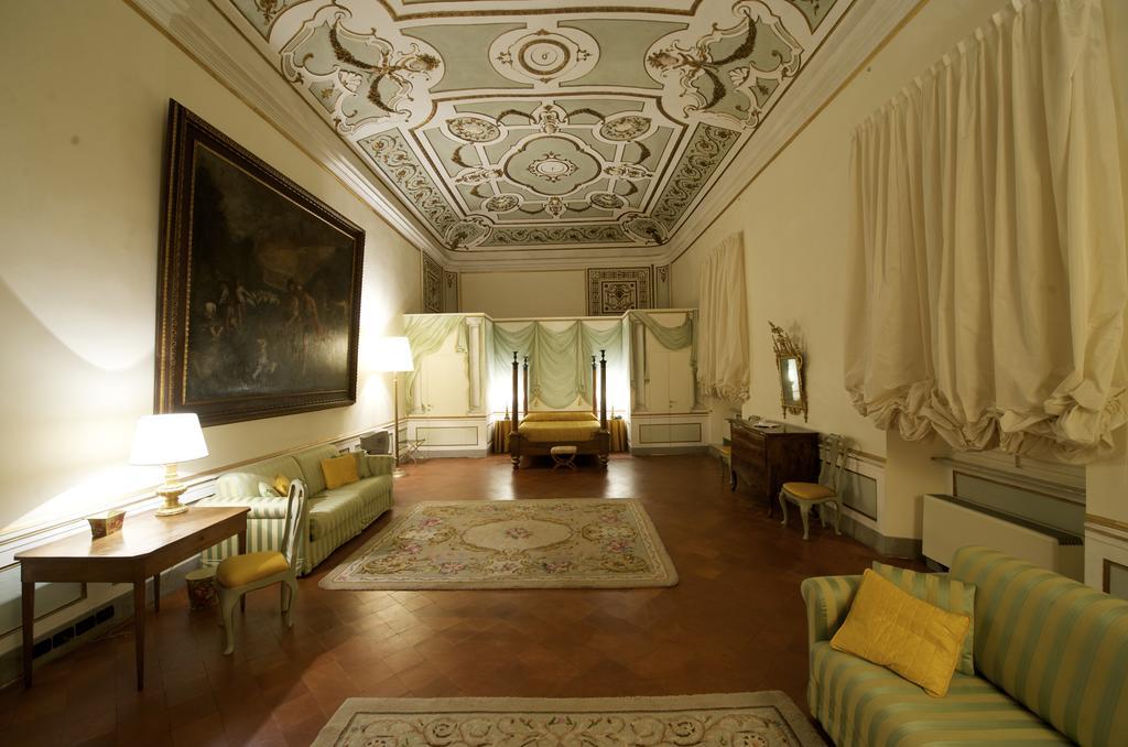 Palazzo Tucci Residenza D'Epoca Panzió Lucca Szoba fotó