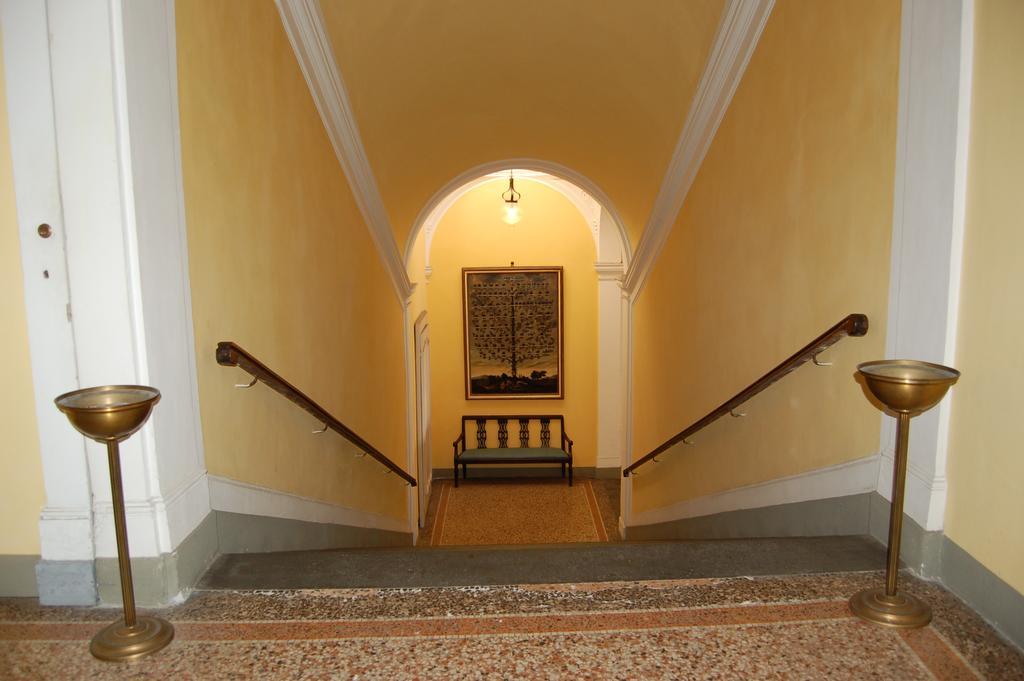 Palazzo Tucci Residenza D'Epoca Panzió Lucca Kültér fotó