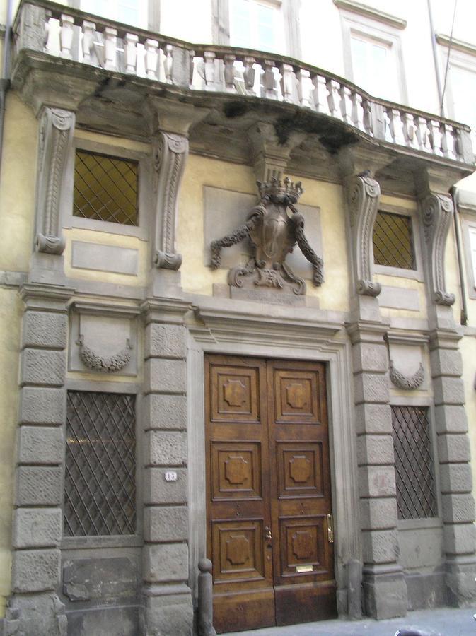 Palazzo Tucci Residenza D'Epoca Panzió Lucca Kültér fotó