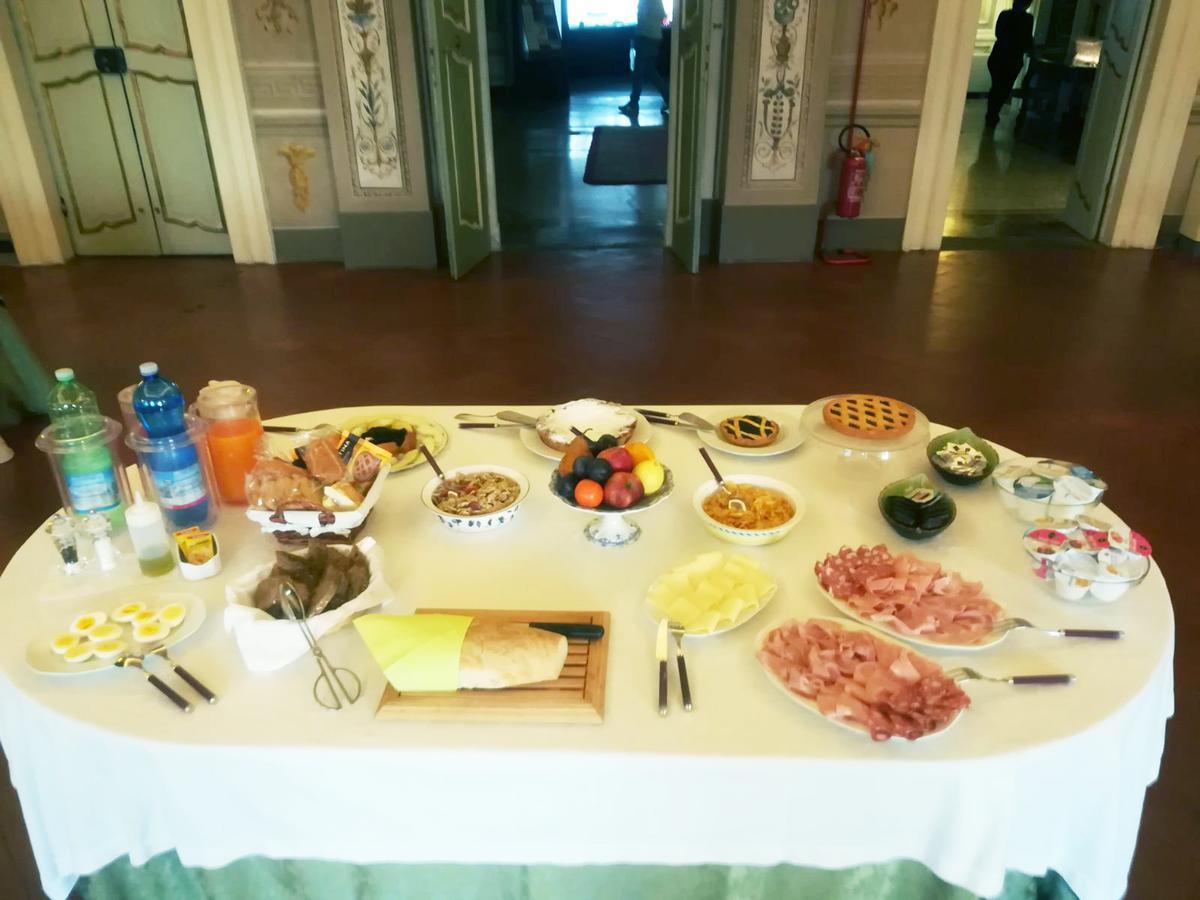 Palazzo Tucci Residenza D'Epoca Panzió Lucca Kültér fotó