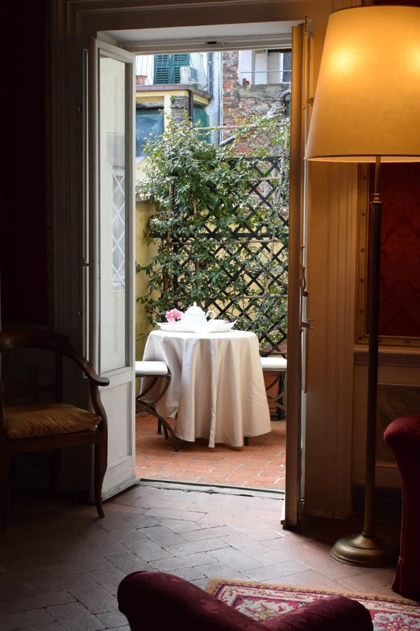 Palazzo Tucci Residenza D'Epoca Panzió Lucca Kültér fotó